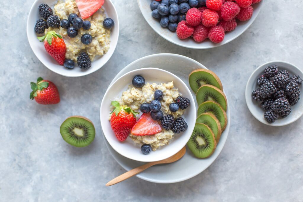 Oatmeal during pregnancy - breakfast bowl ideas